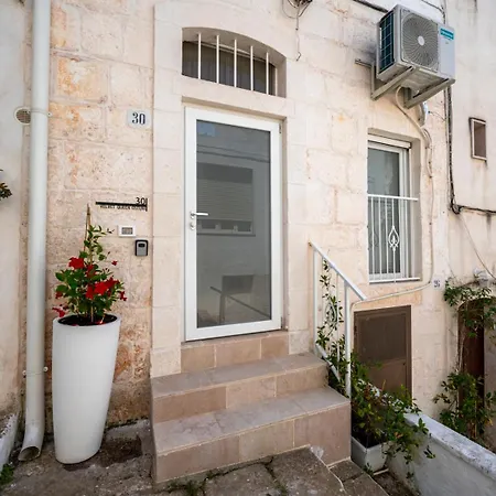 Velvet Queen * Ostuni