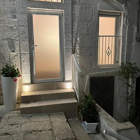Velvet Queen Ostuni